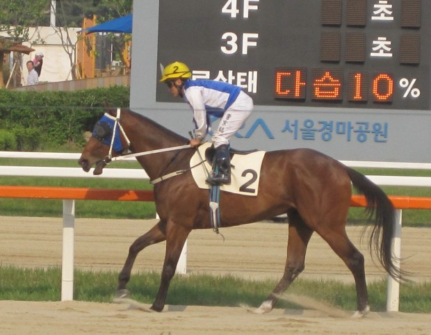 Season debut: Tough Win