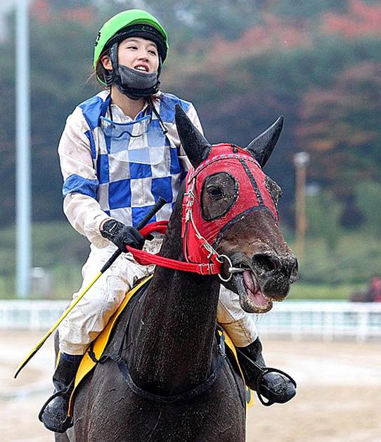 Charming Girl and Yoo Mi Ra return after another defeat