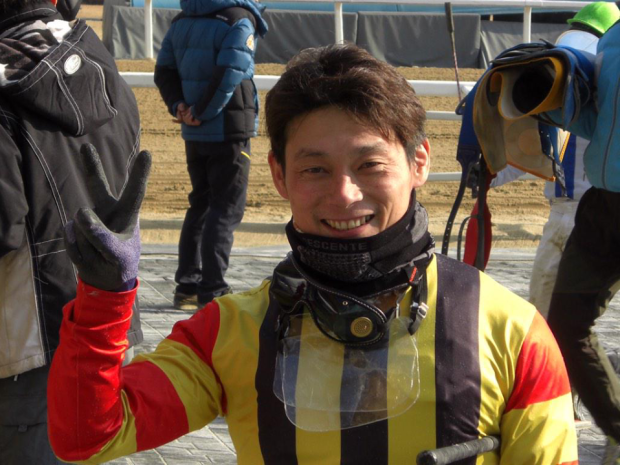 Ikuyasu Kurakane after riding his 100th winner this year at Seoul (Picture: Hiromi Kobayashi)